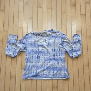 Columbia Womens Long-Sleeve Tie-Dye Crew Neck Shirt - Light Blue & White